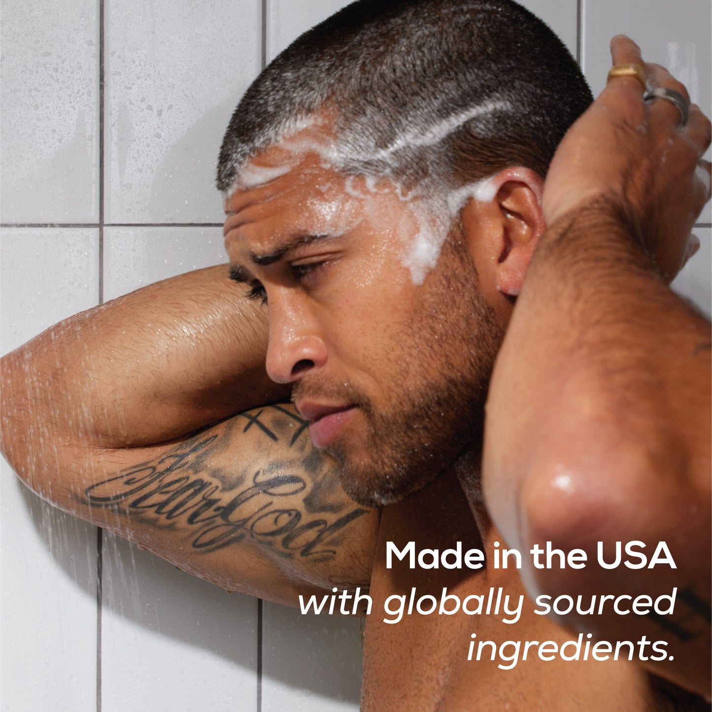 men's shampoo in use